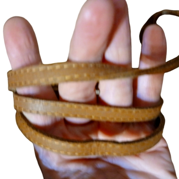 Cochoa Soft Brown Leather Crossbody Bag - Picture 9 of 12